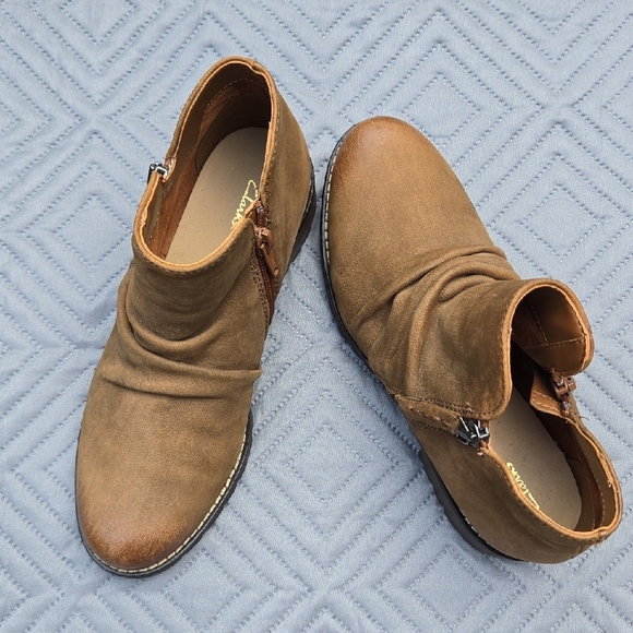 Shoes - Clarks Womens Tan Leather Ankle Boots